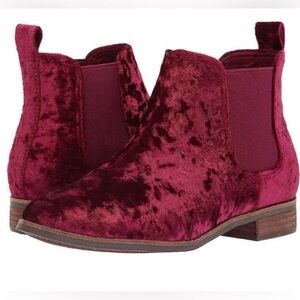 Toms‎ Ella Chelsea Boots Women's Size 6.5 Crushed Velvet Burgundy